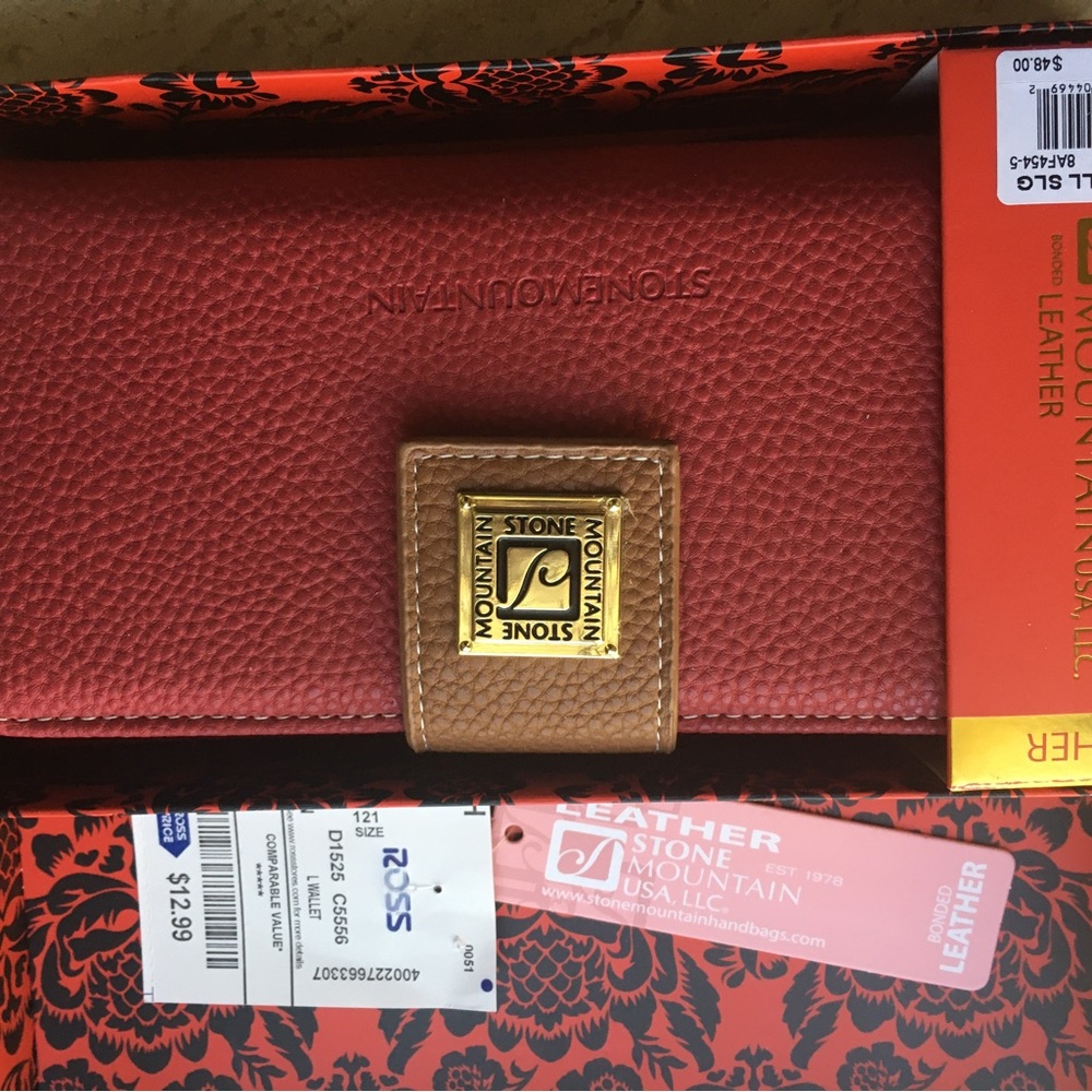 Stone Mountain leather wallet Red